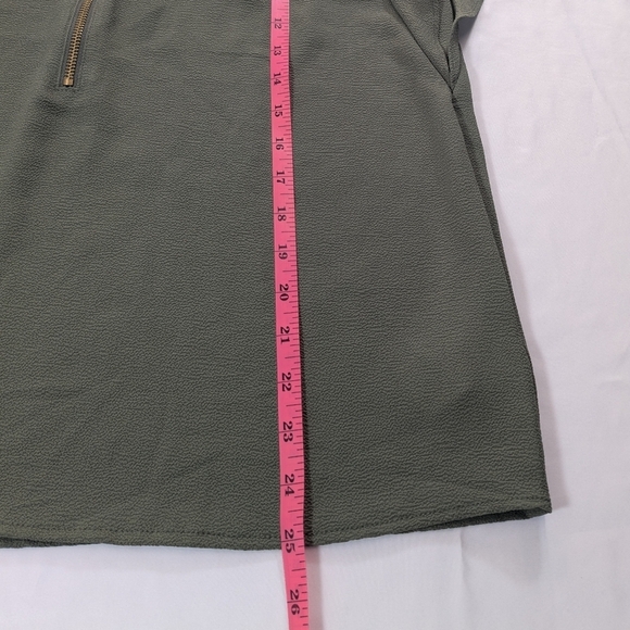Michael Michael Kors Olive Green Ruffle/Flutter Sleeve Gold Zip Top Size Medium - Picture 10 of 12